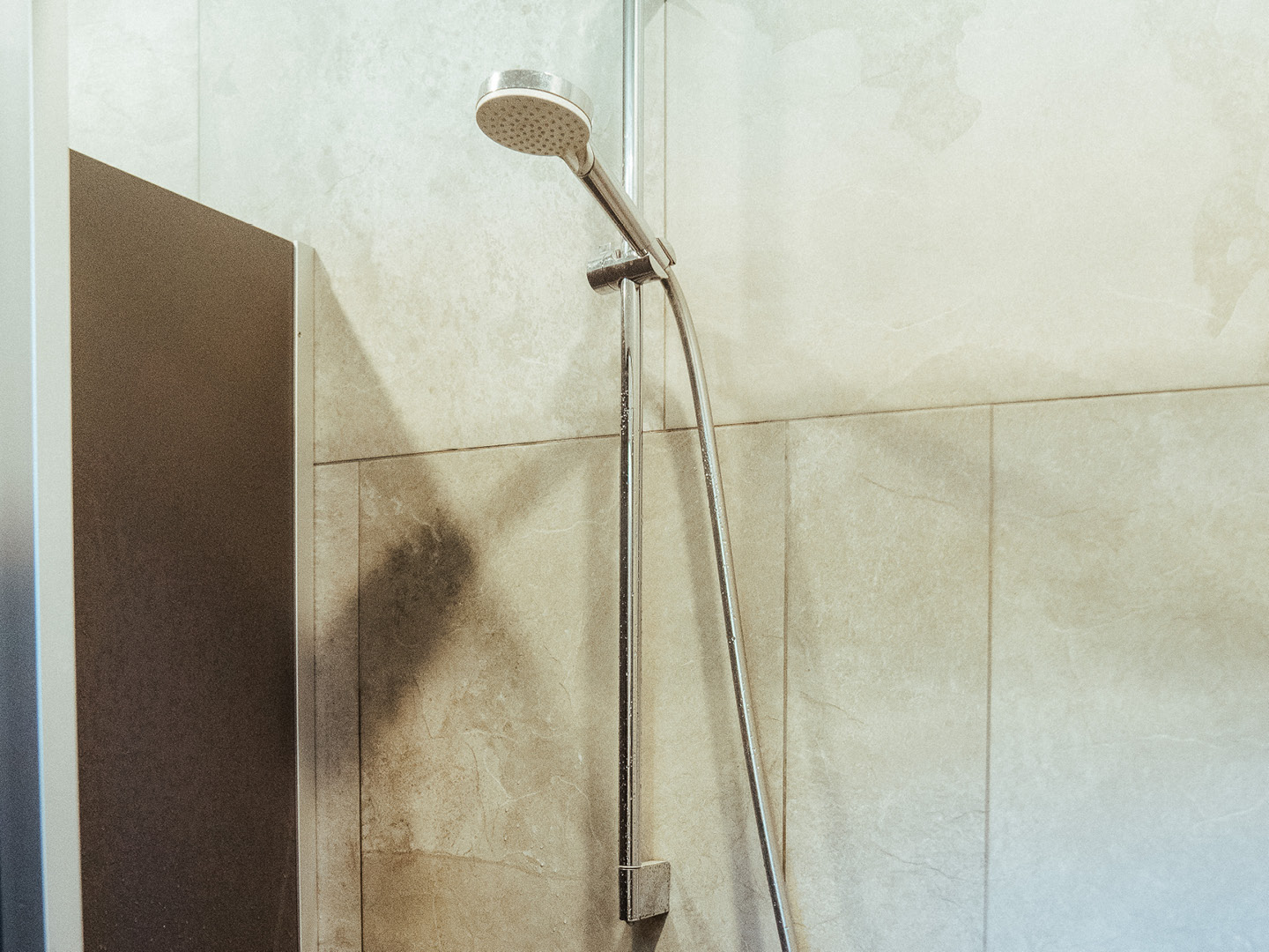 Gepflegte und moderne Sanitäranlagen - Duschen